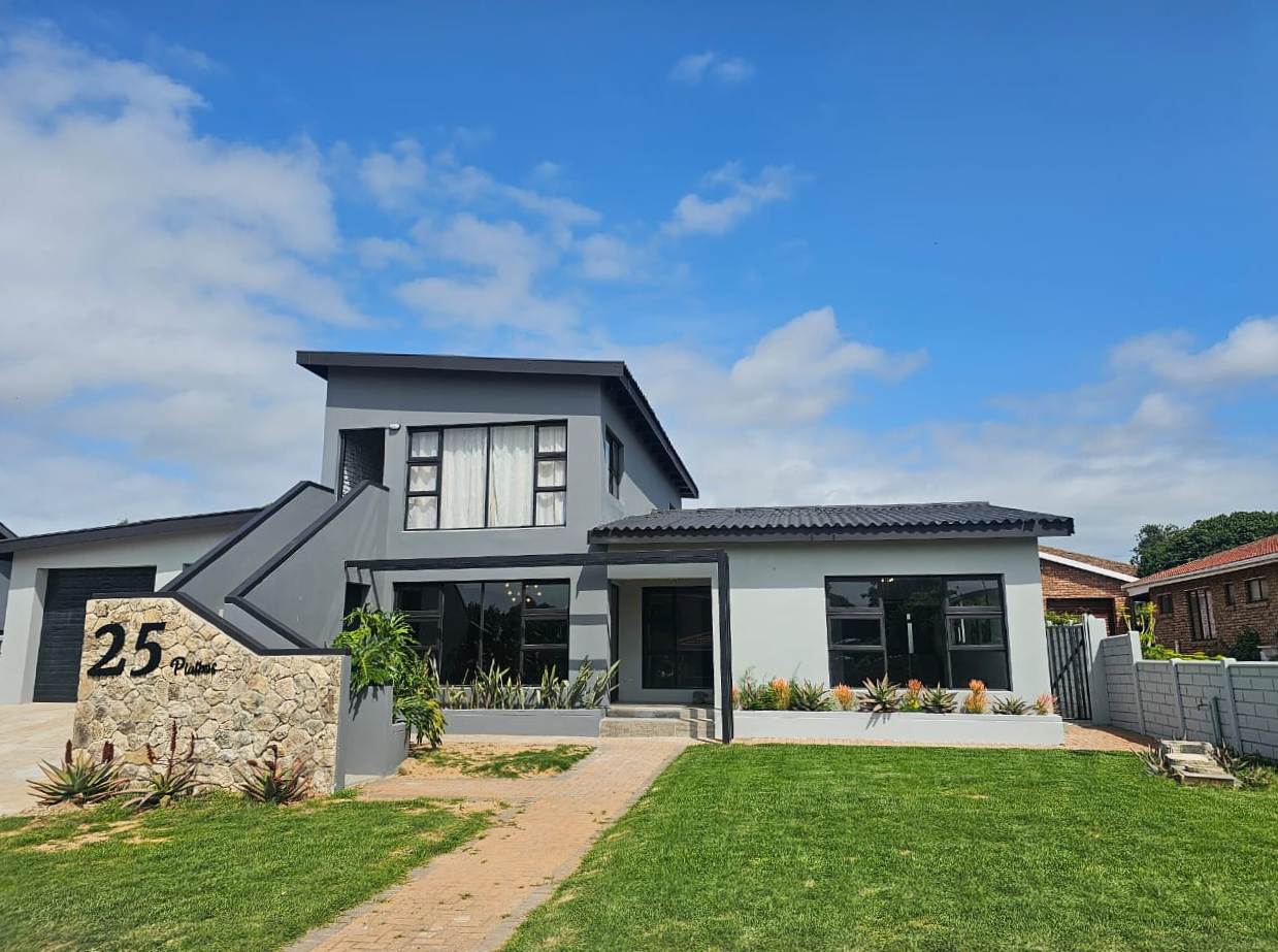 5 Bedroom Property for Sale in Stilbaai Wes Western Cape